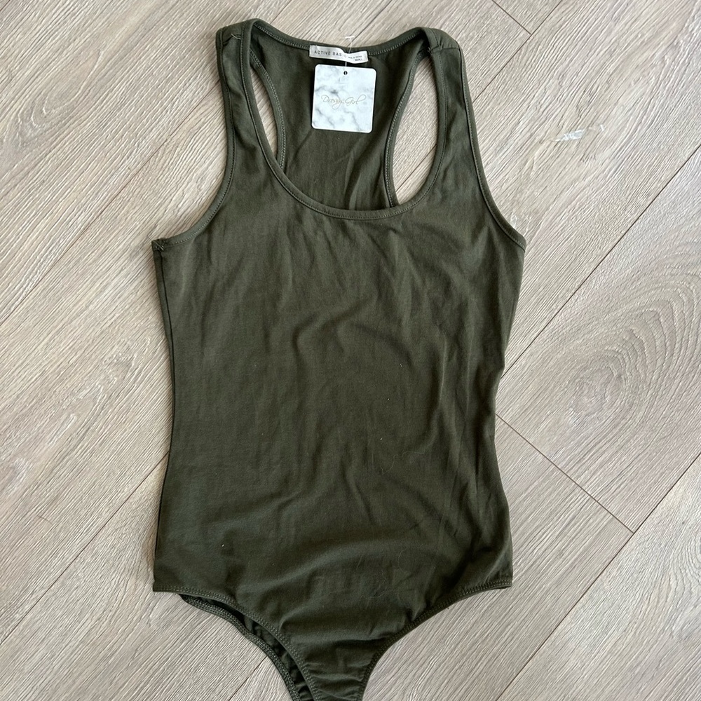 NWT - Set Of 2 Women’s Active Basic Layering Tank Tops Green Brown Size XS - Picture 2 of 5